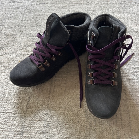 Cole Haan snow booties - Picture 2 of 5